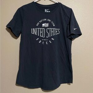 Nike Athletic Fit USWNT US Soccer Graphic Black T-Shirt Women’s L